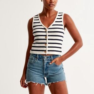 Abercrombie Jean shorts - 4” mom jeans high rise - sz12